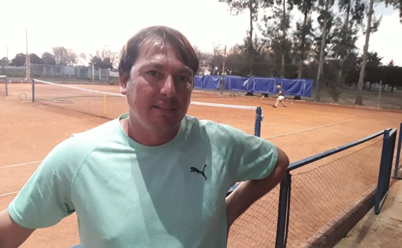 Fredy Medina, profesor de Tenis