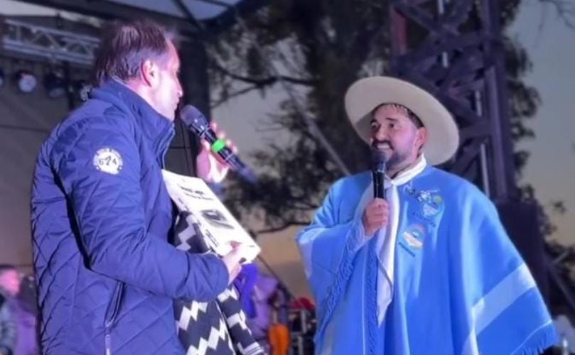 Lázaro Caballero junto a Esteban Ferri en escenario