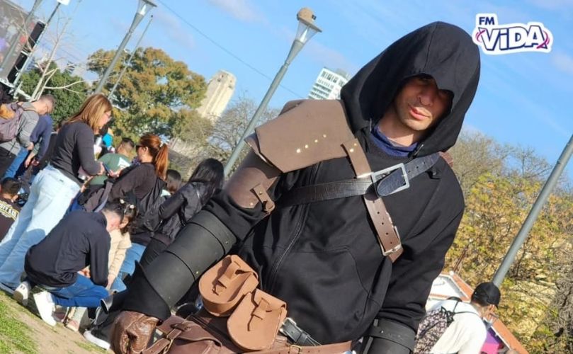 Franco cosplayeado como 'Black Ezio'