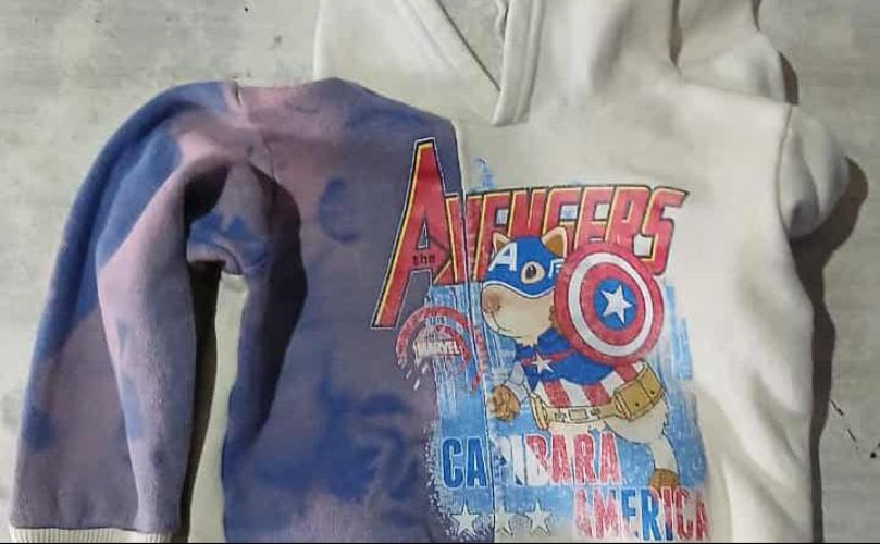 El estado de una remera luego de ser lavada