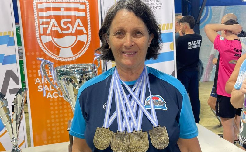 Rosa Caiola coronada de gloria