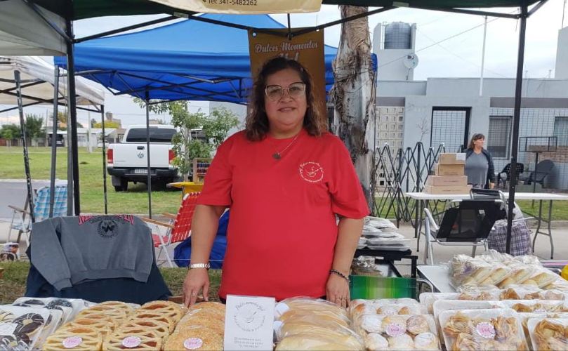 Yolanda Miranda  rodeada de delicias