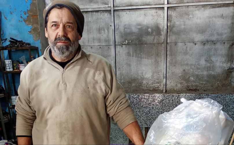 Ariel continúa con su campaña, y además educa