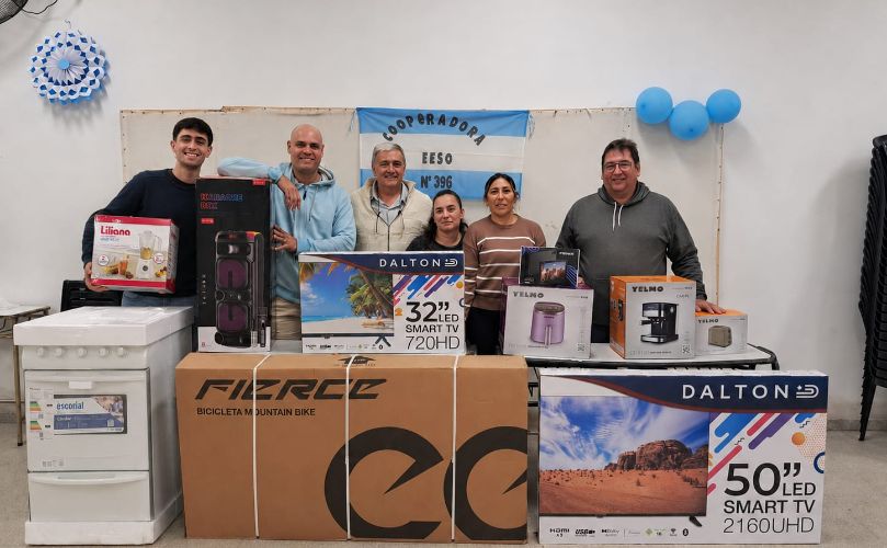 Comisión actual con los premios
