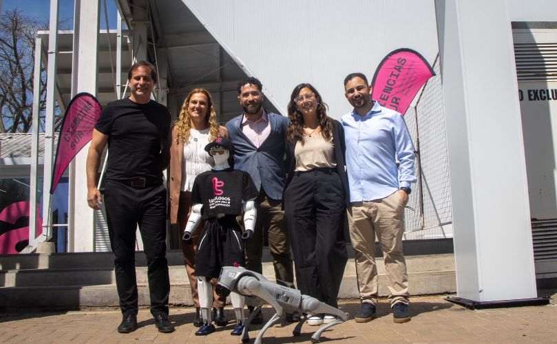 Autoridades comunales presentes en la feria