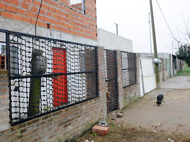 Escena. Los ladrones aprovecharon que la puerta de la casa estaba abierta.