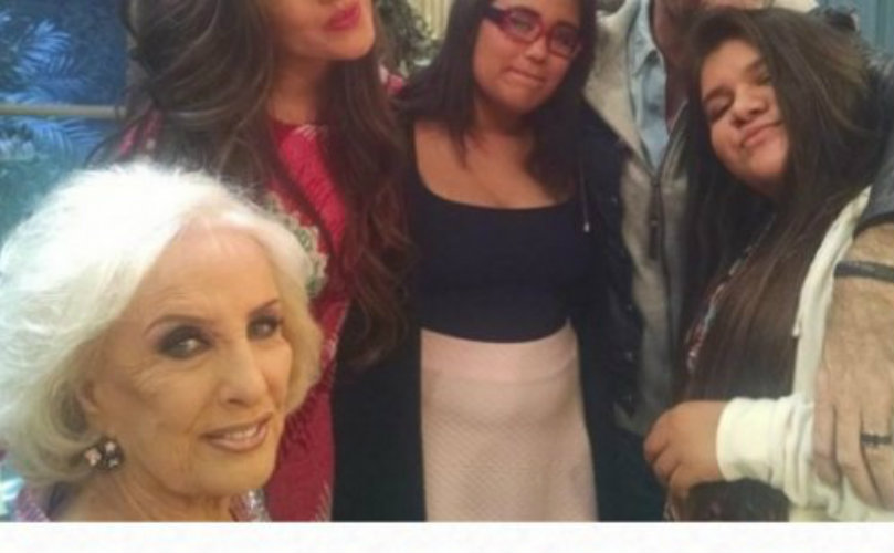 Mirtha junto a la familia Rial