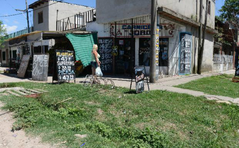 La esquina de Bolivia y Génova fue el escenario del intento de robo que terminó con uno de los asalt