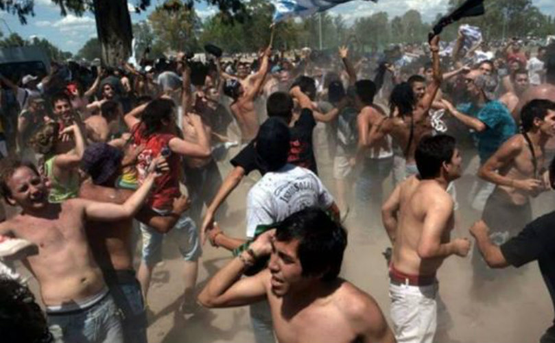 Durante el recital que brindó en Mendoza