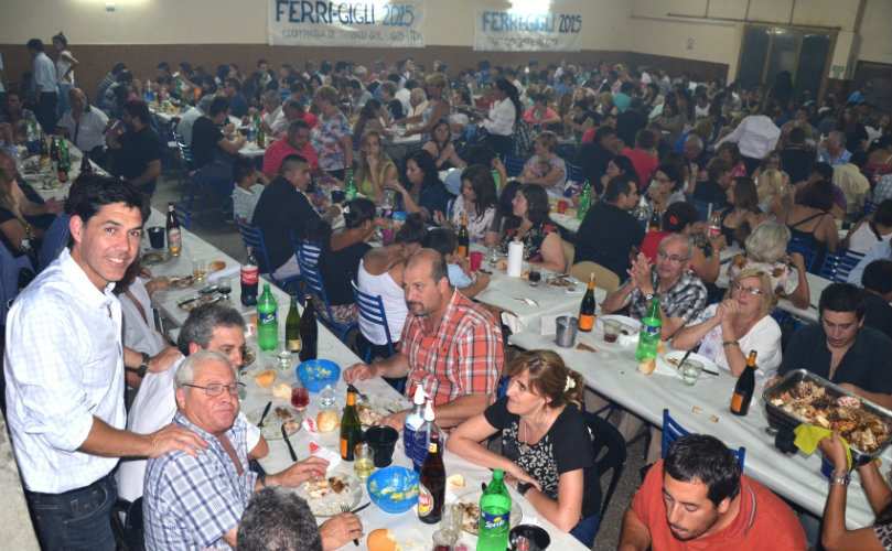 Una multitud recibió a Alejandro Ramos