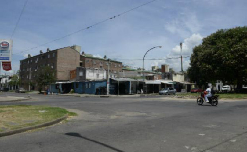 La esquina. Alem y bulevar Seguí, donde fue asesinado a balazos Natanael Albornoz mientras esperaba 