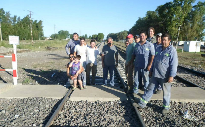 El equipo del obrador que se encuentra en General Lagos