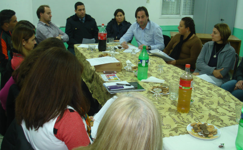 Referentes de diferentes instituciones en la búsqueda de soluciones a problemas en común 