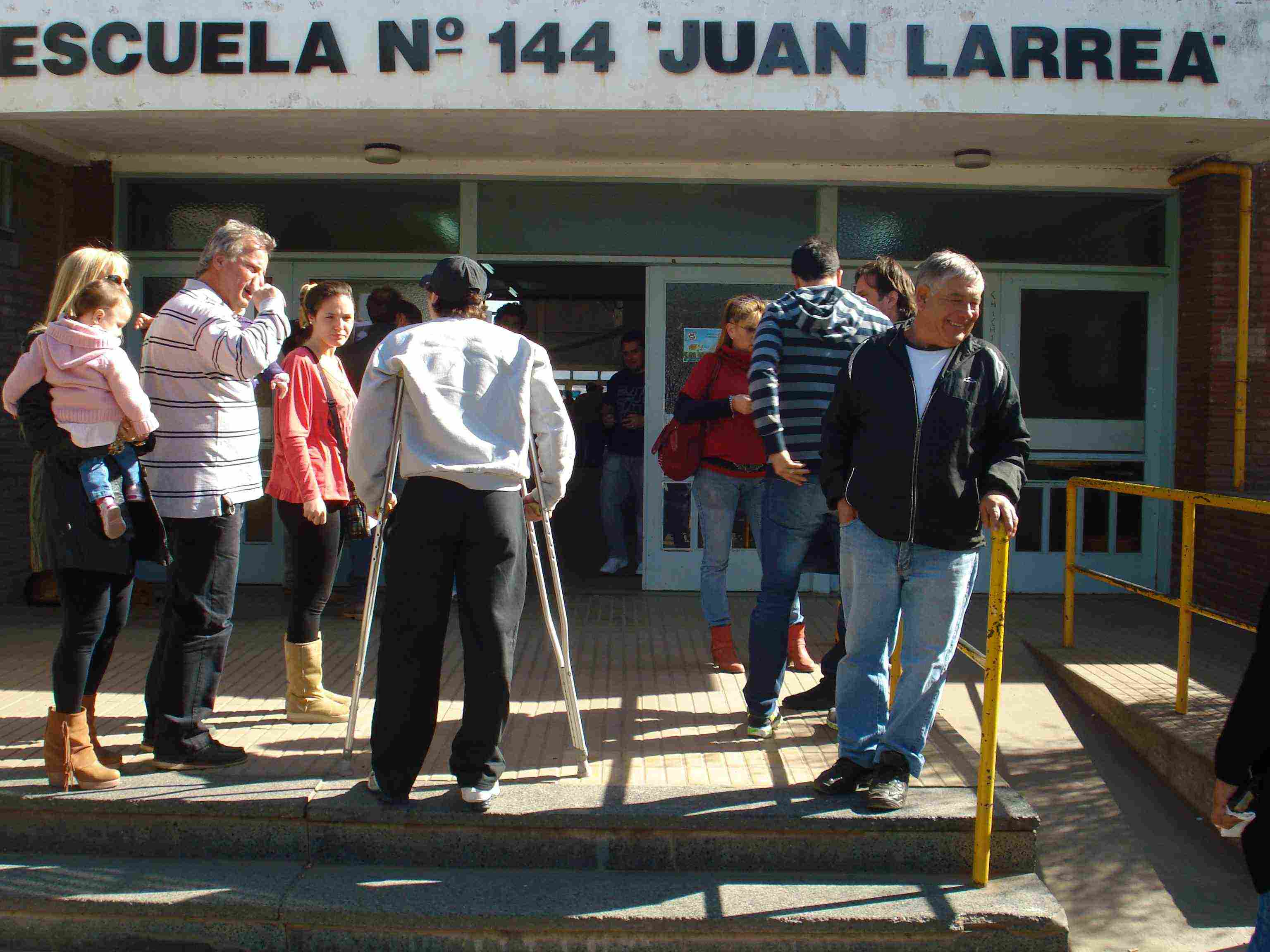 General Lagos manifestó su voluntad en la escuela 144