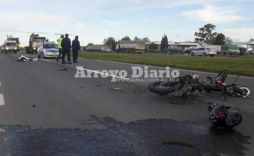 El accidente ocurrió a la altura de las estaciones de servicio YFP conocidas como 'las gemelas'.