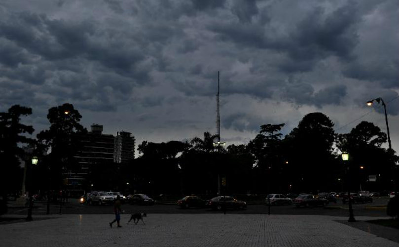 Rosario espera una mañana con tormentas y clima inestable durante todo el día.