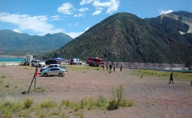 El operativo de rescate montado en el dique Potrerillos