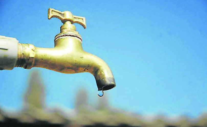 Sin agua hasta el mediodía