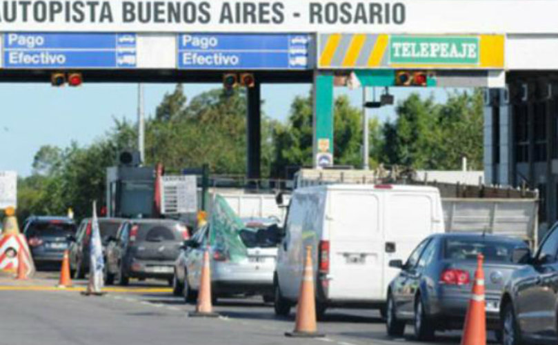 Las cabinas de peaje a la altura de General Lagos de la autopista a Buenos Aires.