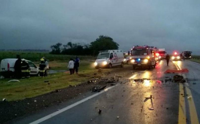 El choque frontal ocurrió en el kilómetro 606 de la ruta nacional N° 33.