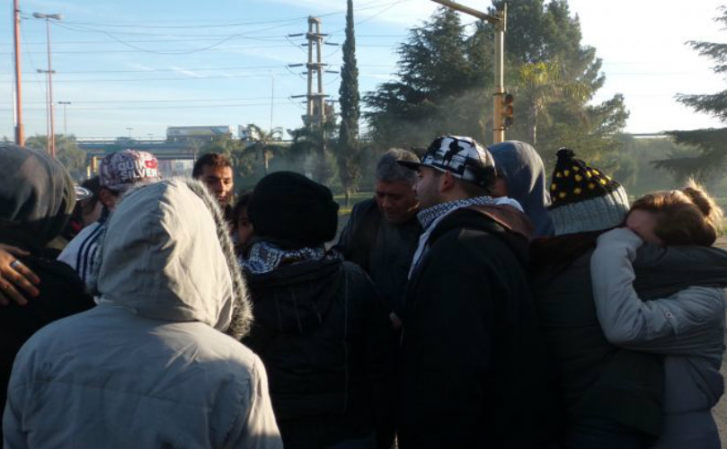 Los padres reclamaron justicia por Franco, esta mañana, en San Martin y Circunvalación de V.G.Gálvez