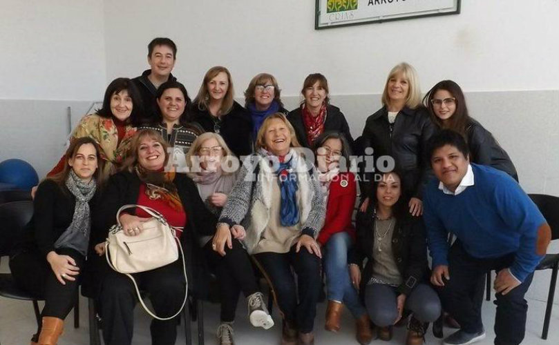 Para la foto. Así posaban los colegas de prensa junto a la comisión de CRIAS