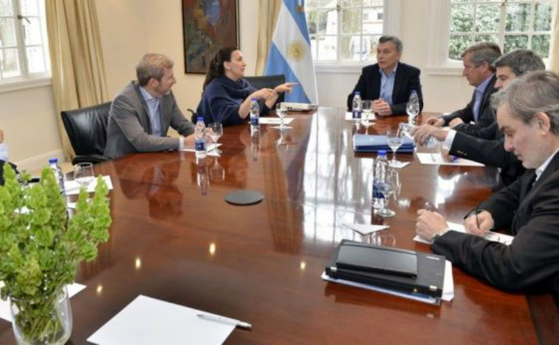 Macri comenzó a buscar alternativas con su equipo de trabajo