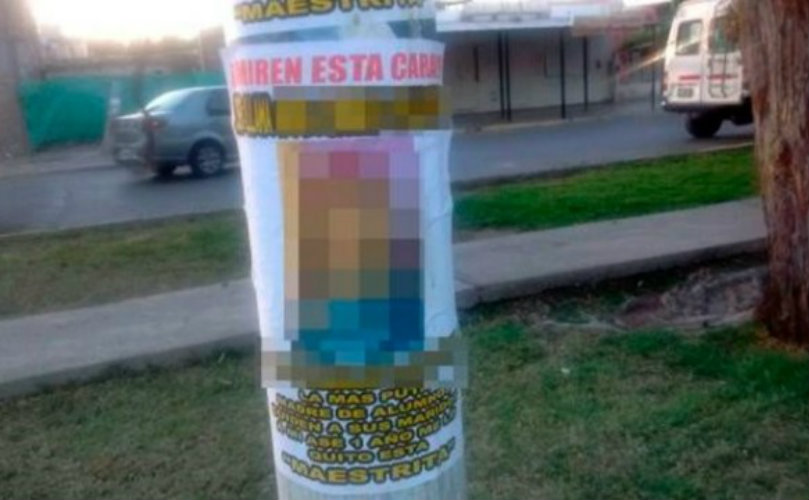 Empapelaron toda la localidad 