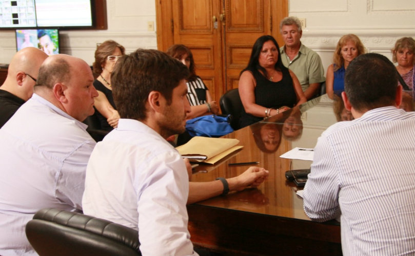 El ministro junto a familiares de víctimas de siniestros viales 