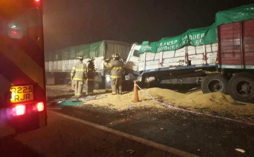 Choque en cadena involucró a 5 camiones