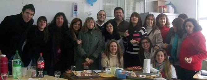 Parte del plantel docente de la escuela