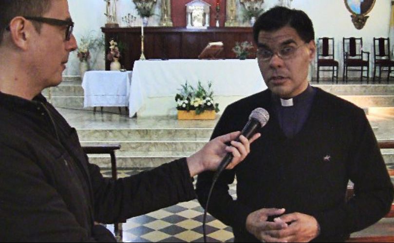 El padre Juan José Capitanelli invita a toda la población 
